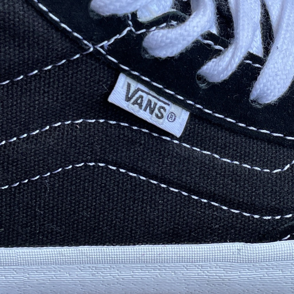VANS The Lizzie Shoe Suede Canvas Black White Sneaker Unisex Male 5.5 / Female 7 - Picture 2 of 16